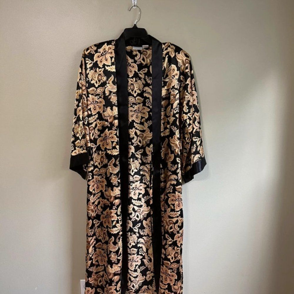 Adonna small black robe